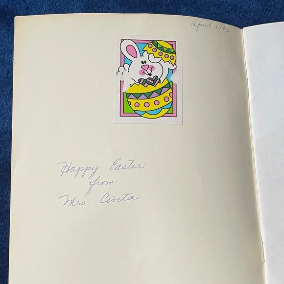 Trolls Learning Book - Red Cover - Picture 3 of 7